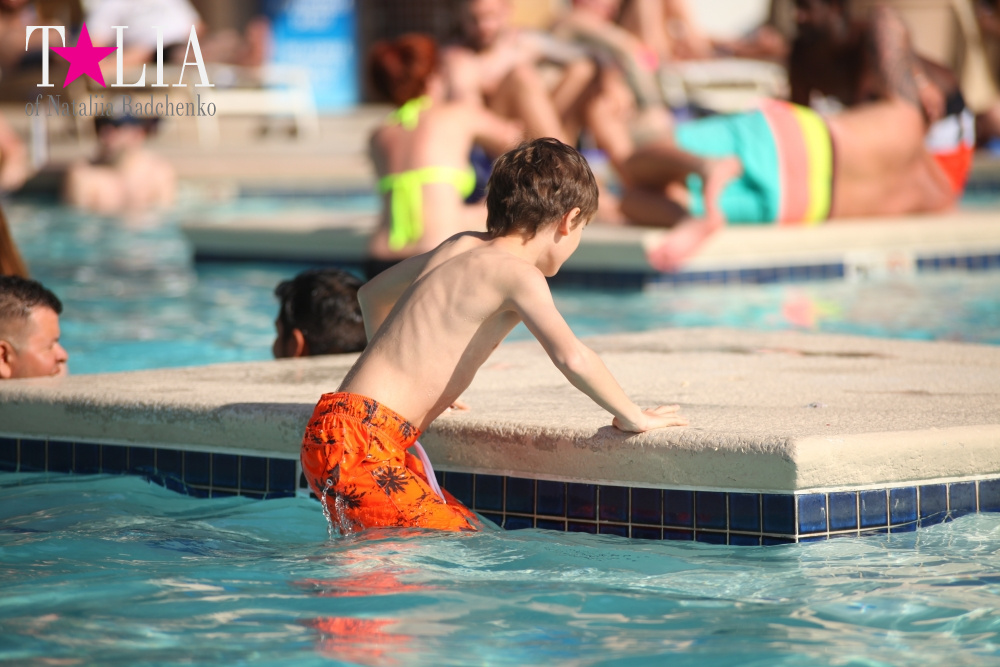 Бассейн в отеле Луксор в Лас Вегасе